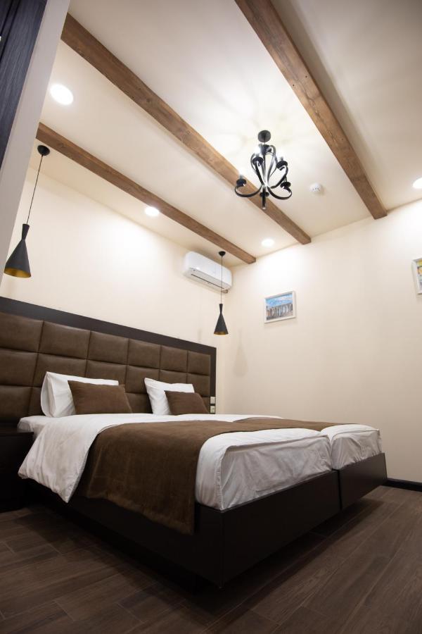 Boutique Living Hotel エレバン エクステリア 写真